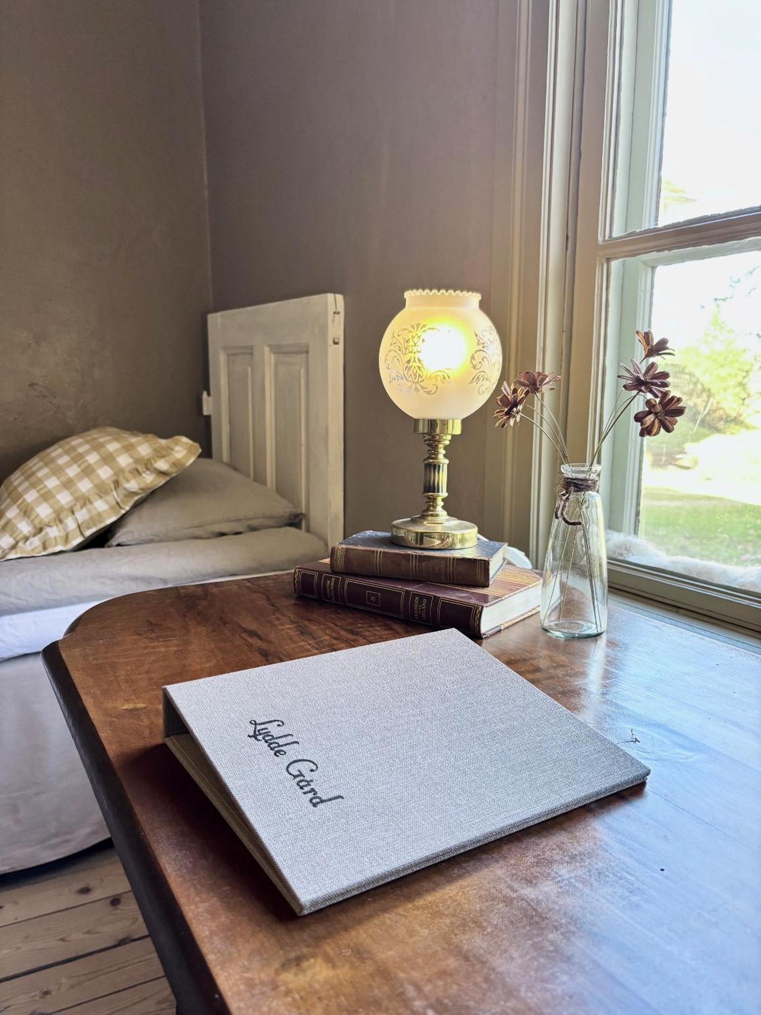 Lydde Gard Hotel Kinna Bagian luar foto